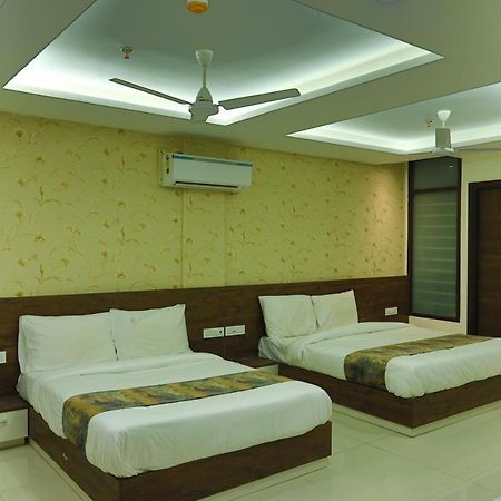 Hotel Golden Leaf Mohali Exterior foto